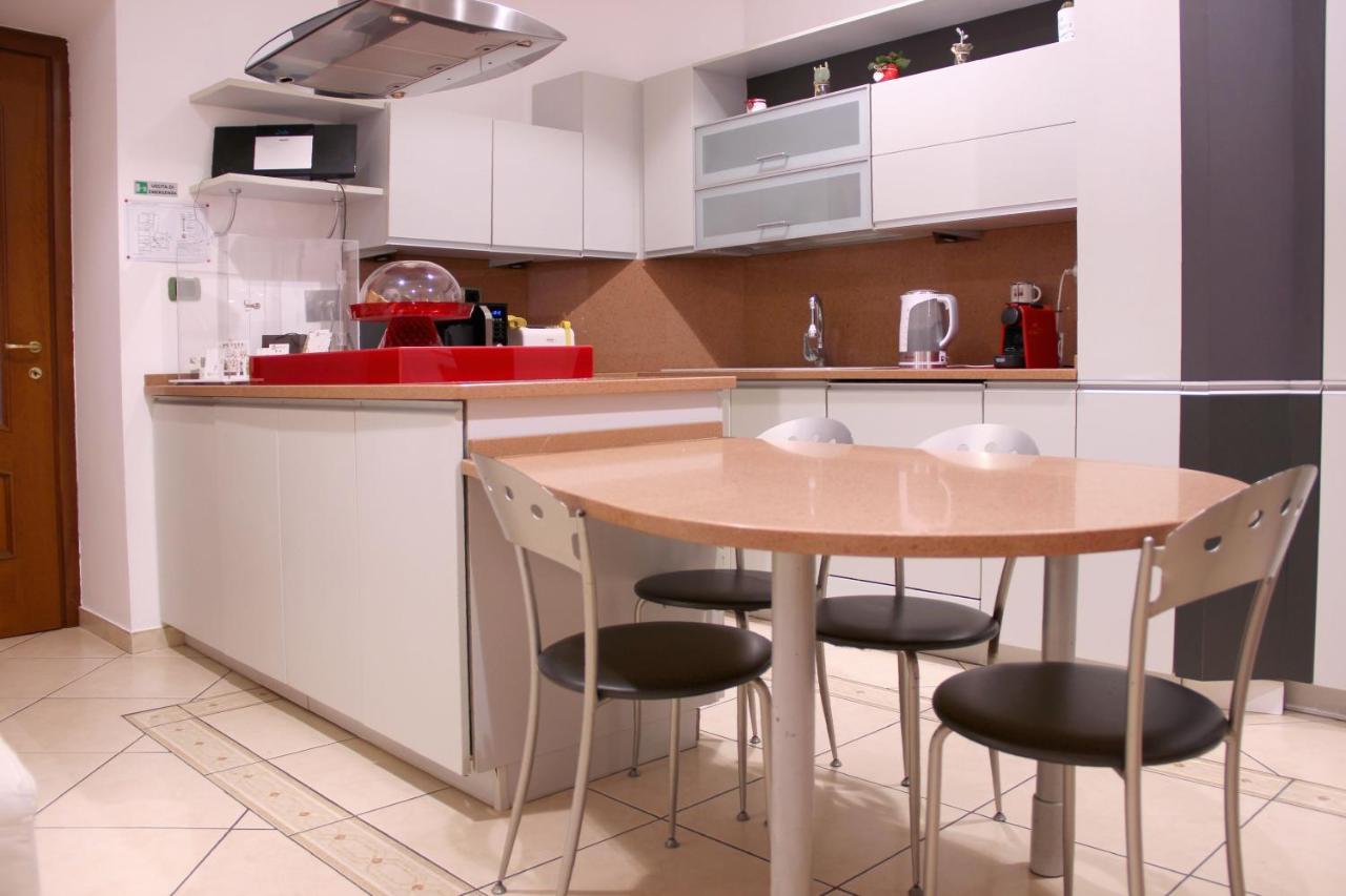 Lorenz Suites Trastevere Hill Рим Екстериор снимка