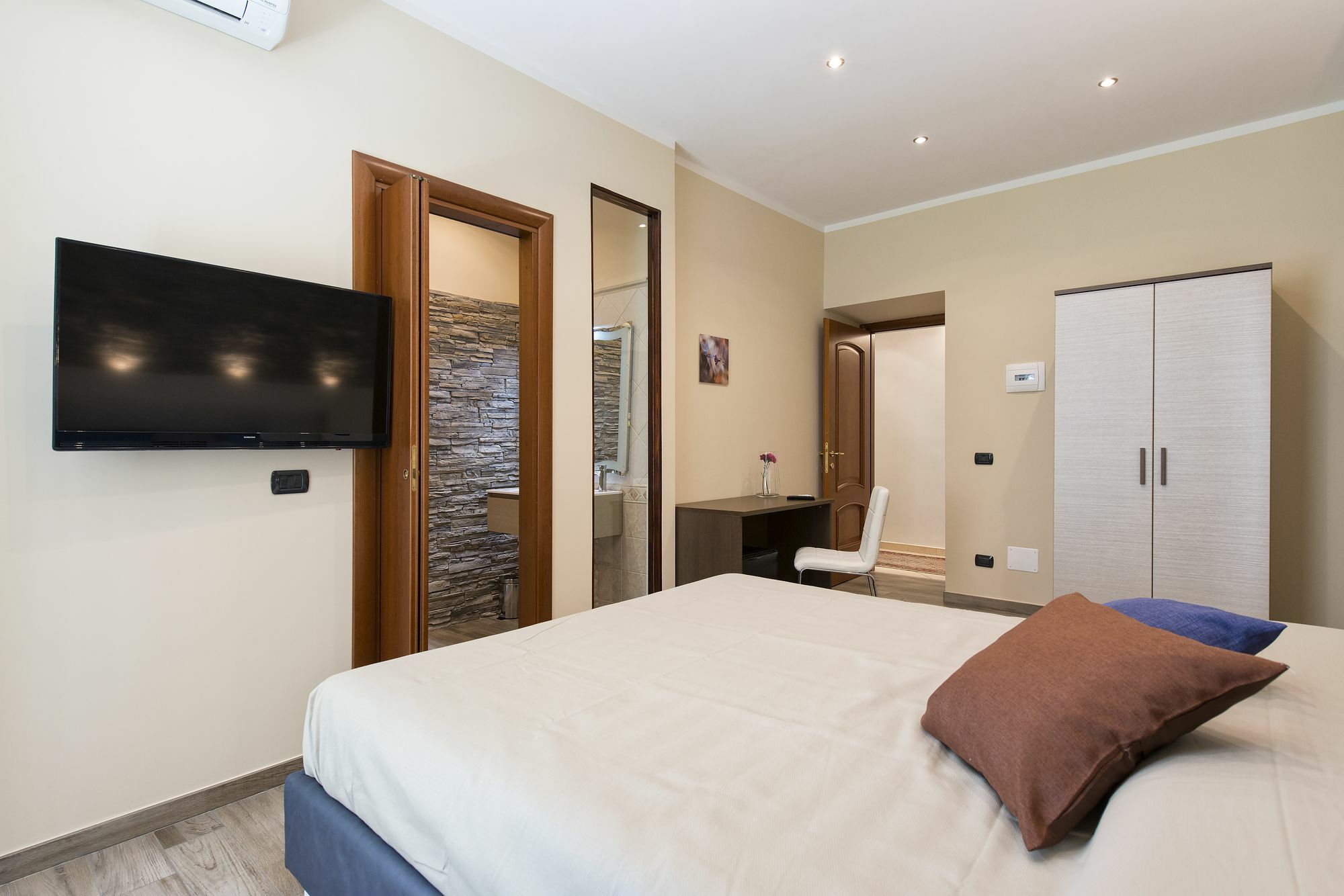Lorenz Suites Trastevere Hill Рим Екстериор снимка