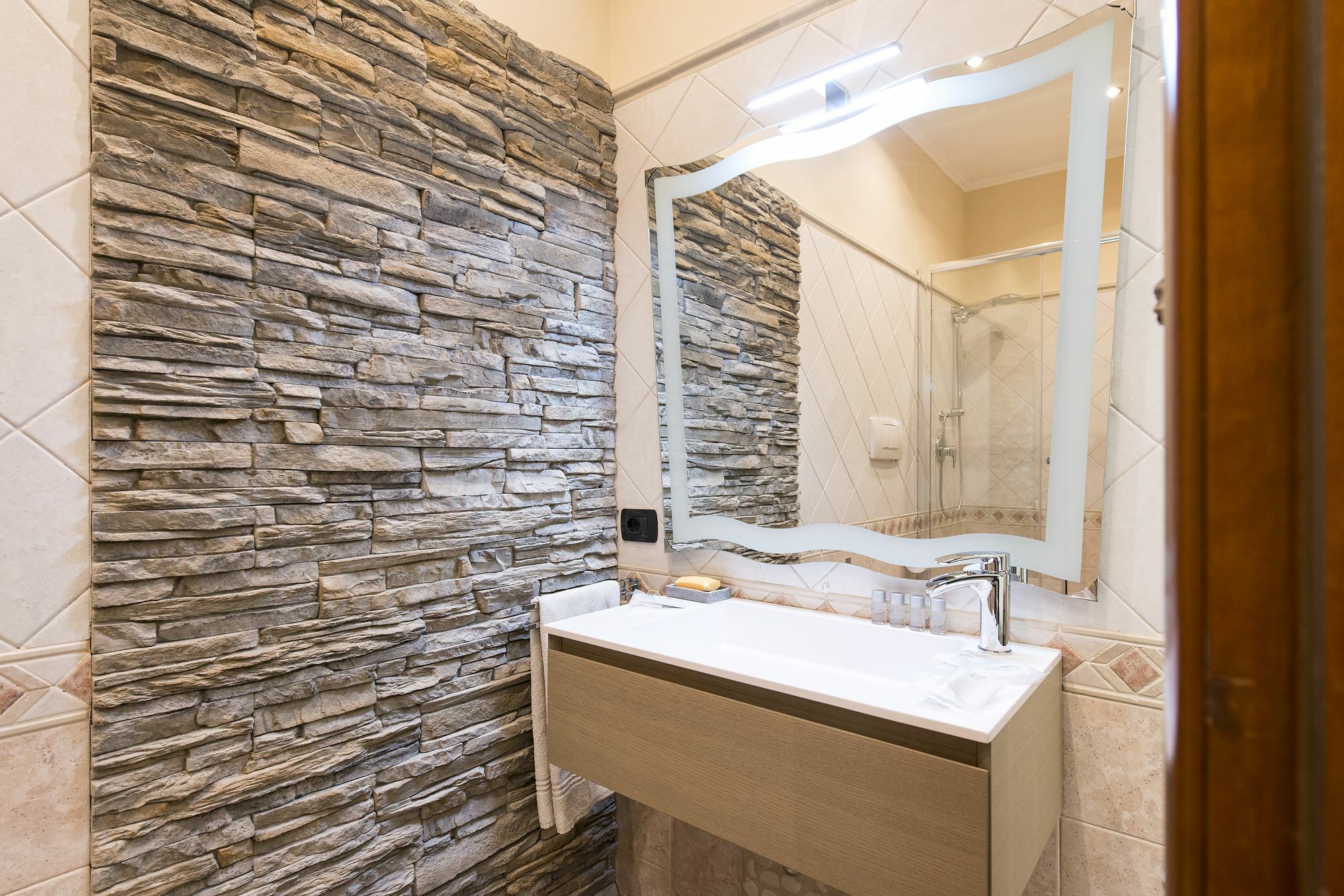 Lorenz Suites Trastevere Hill Рим Екстериор снимка