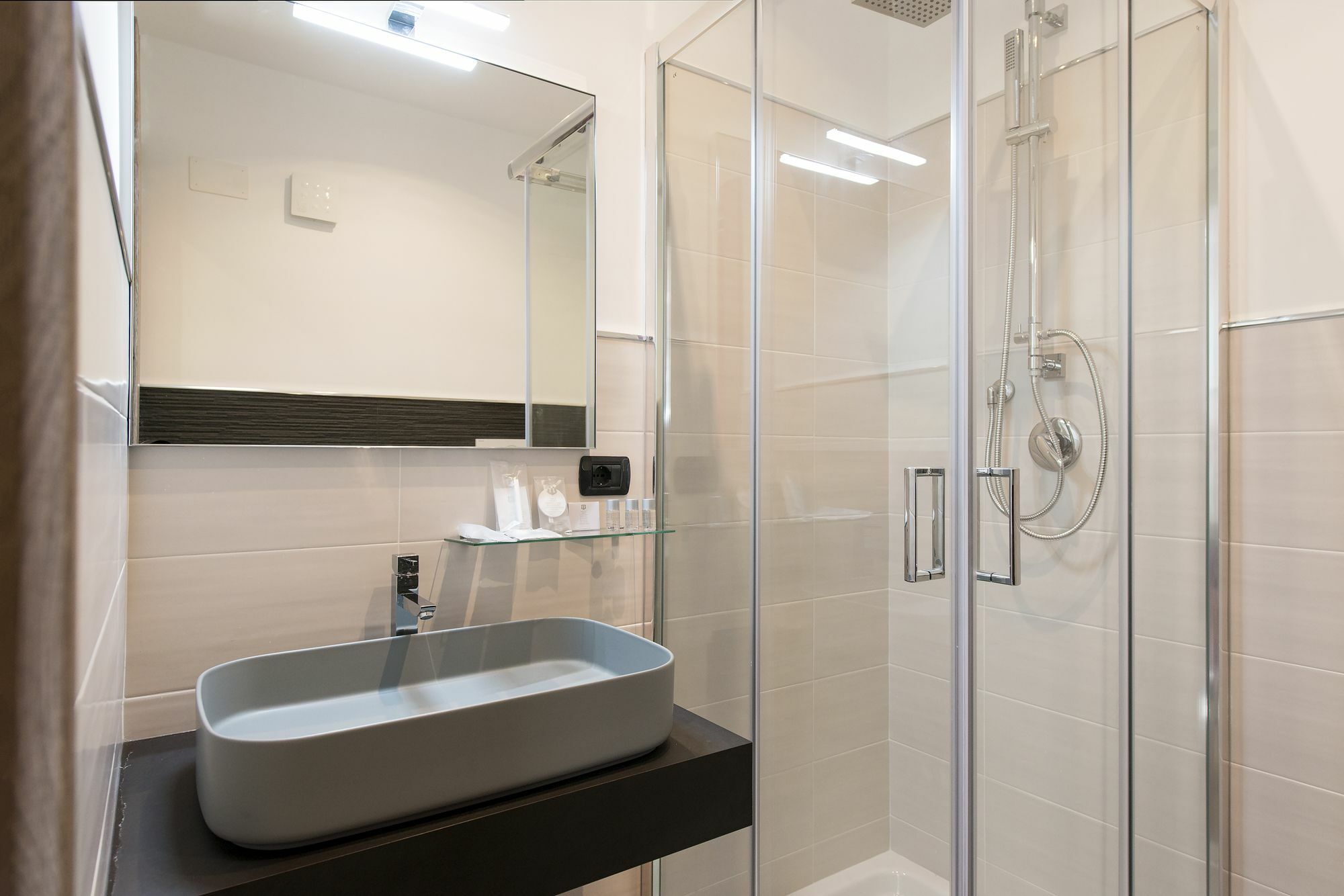 Lorenz Suites Trastevere Hill Рим Екстериор снимка